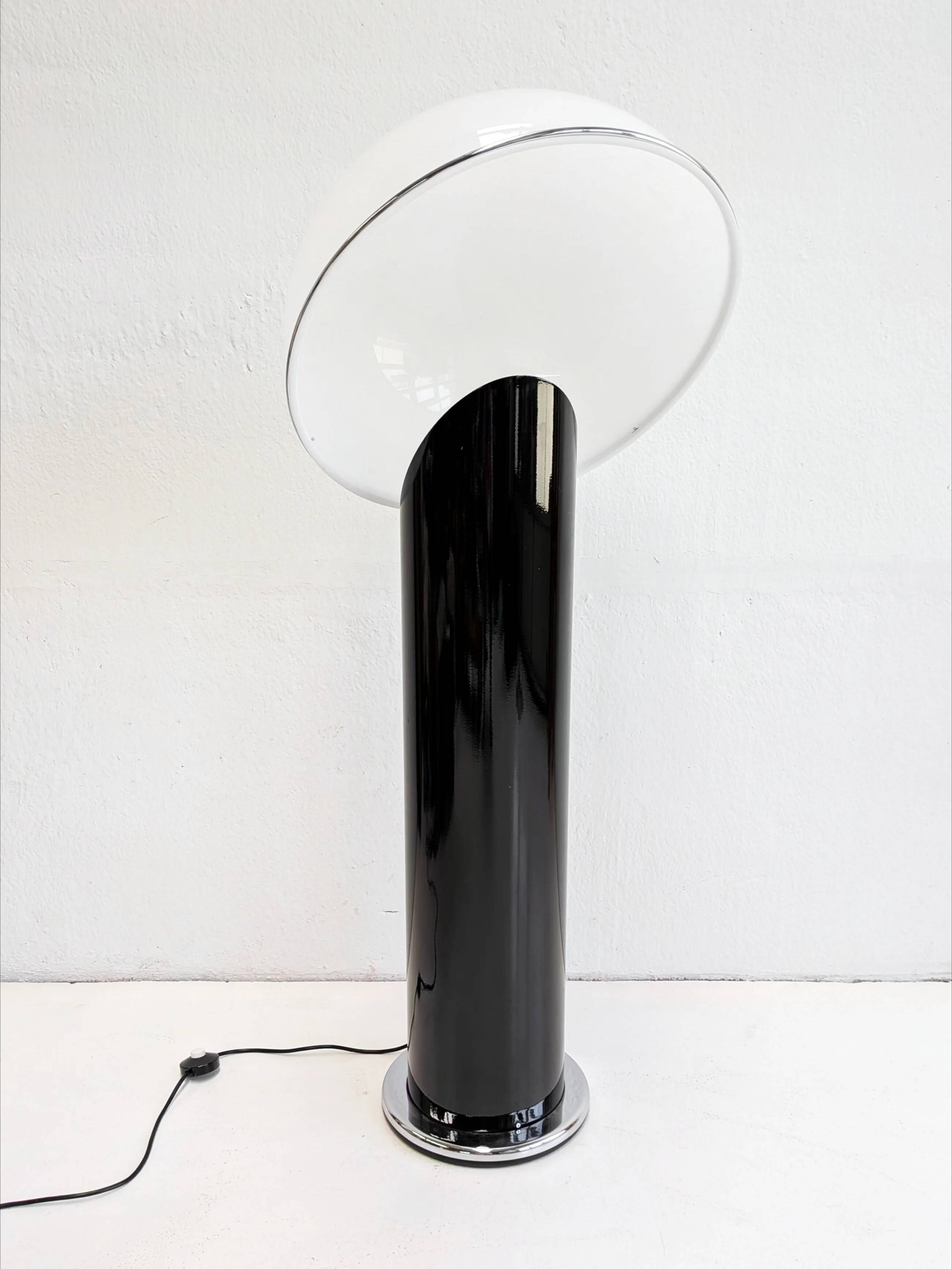 Black 'Ciot' floor lamp by Ennio Chiggio for Lumenform 1970s