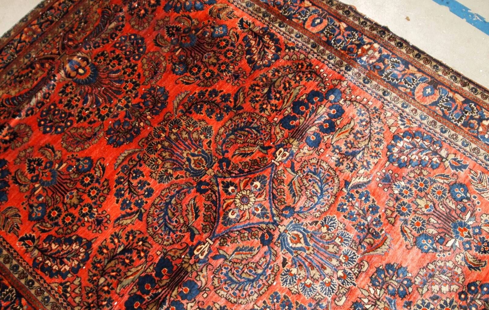 Handmade antique Persian Sarouk rug 4' x 6.4' (122cm x 195cm) 1920s - 1B790