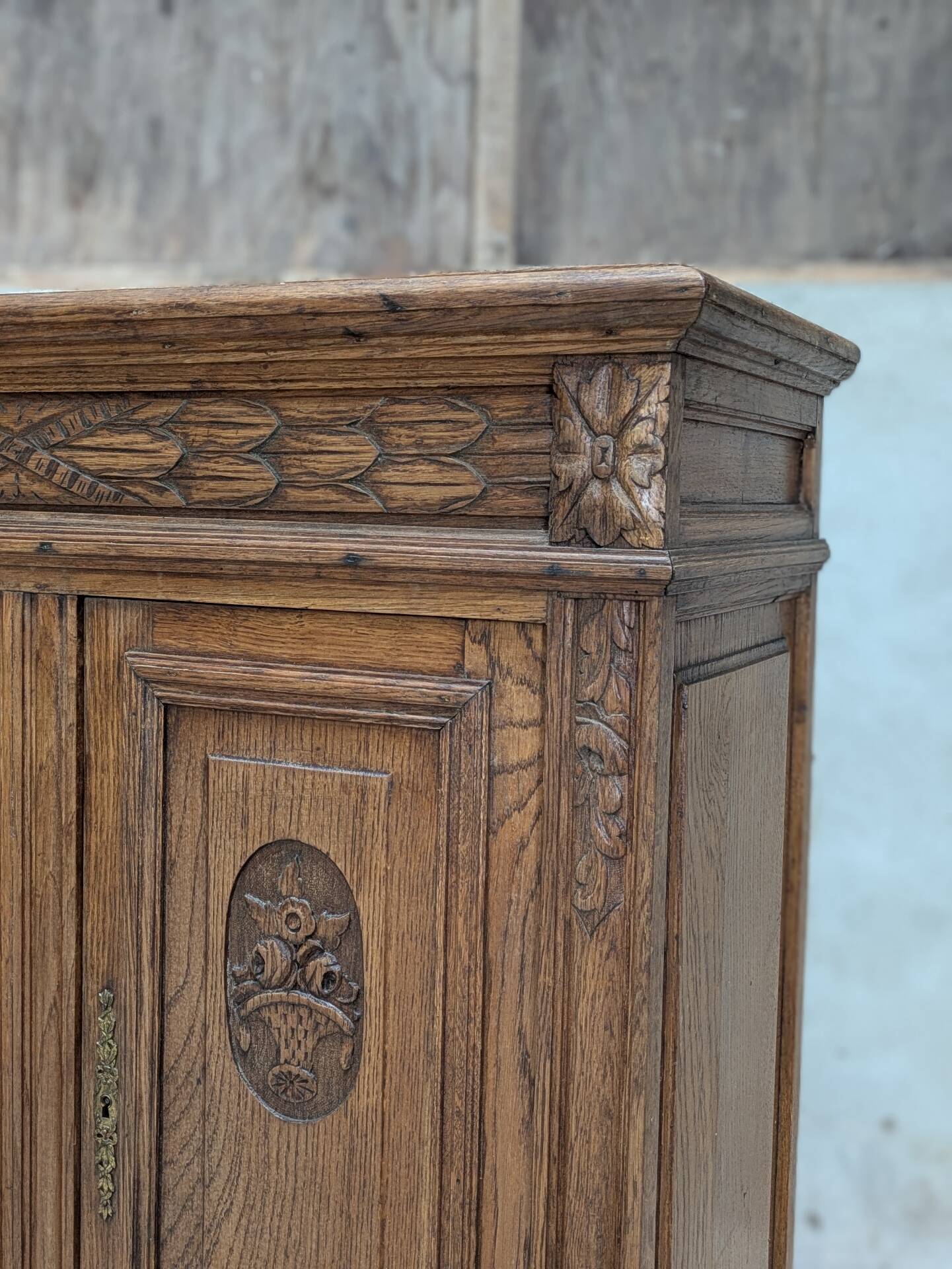 Buffet ancien en chêne