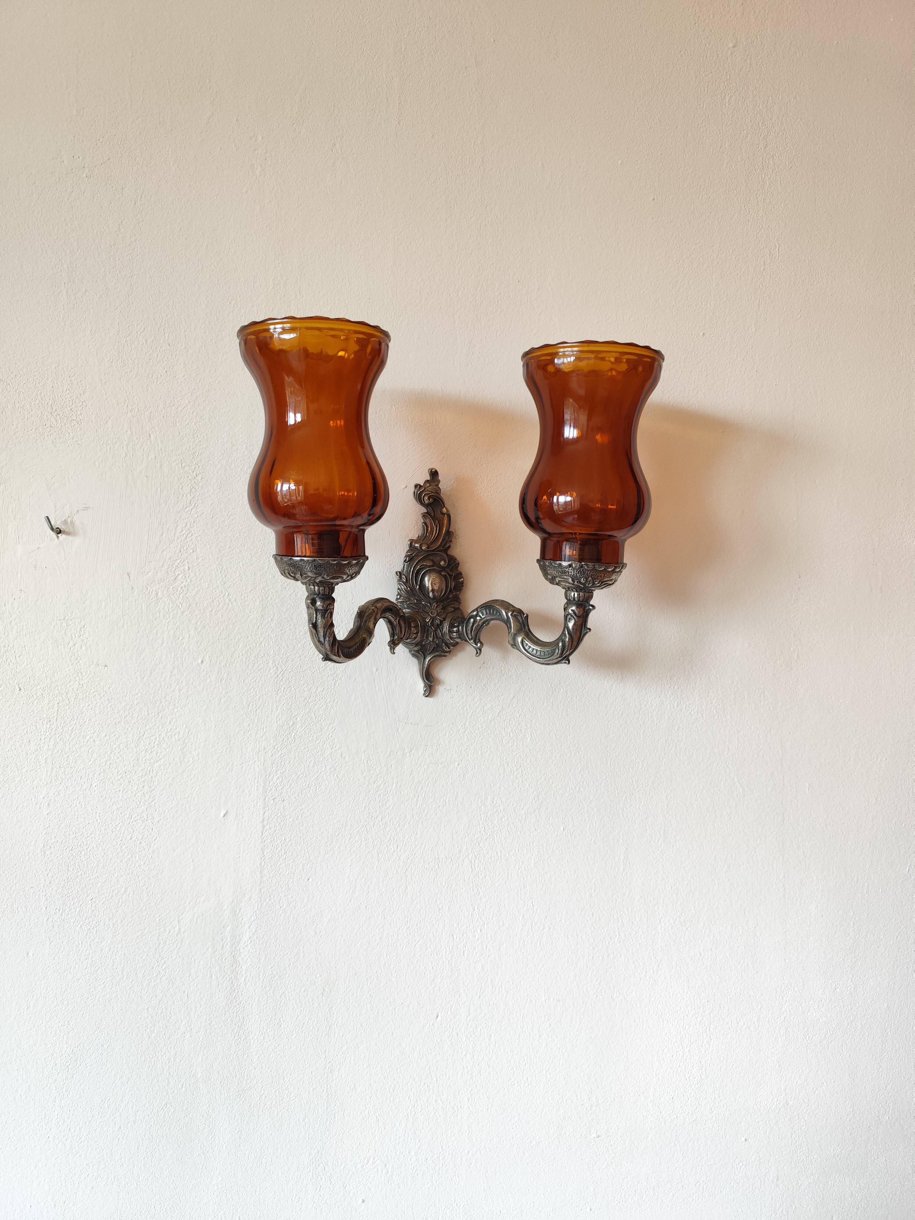 Silver-colored chiseled metal wall light, 2 lights with orange glass tulip