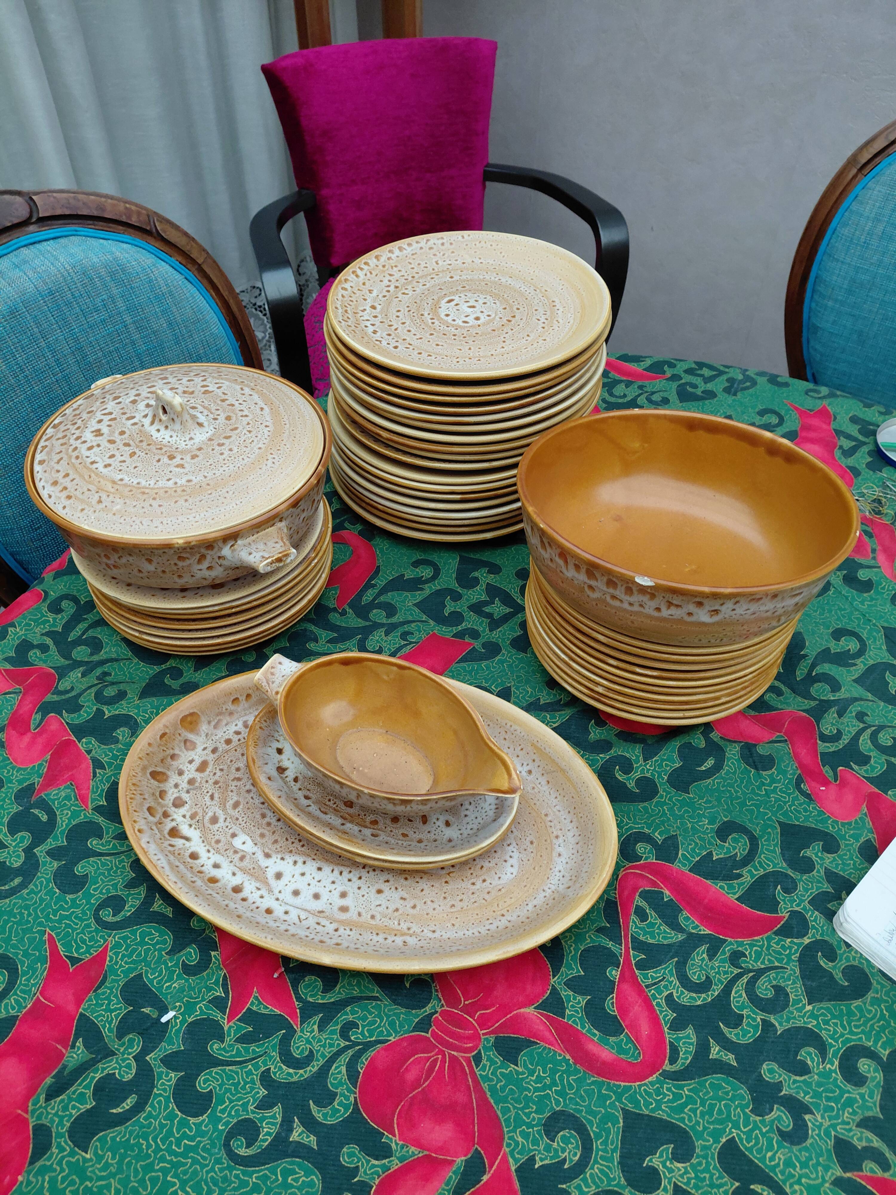 Niderviller stoneware table service