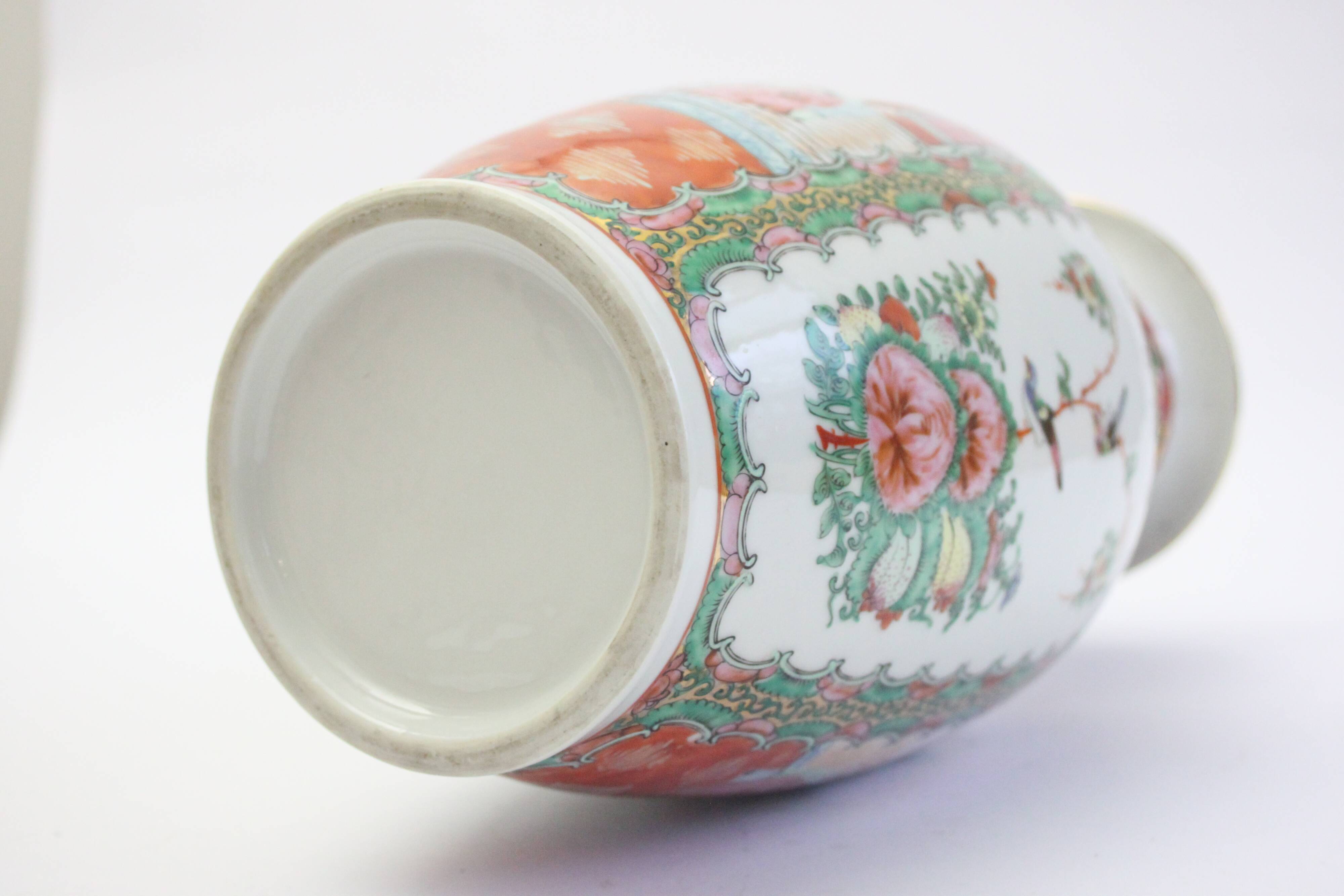 Chinese Canton rose medallion vase, early 20th century