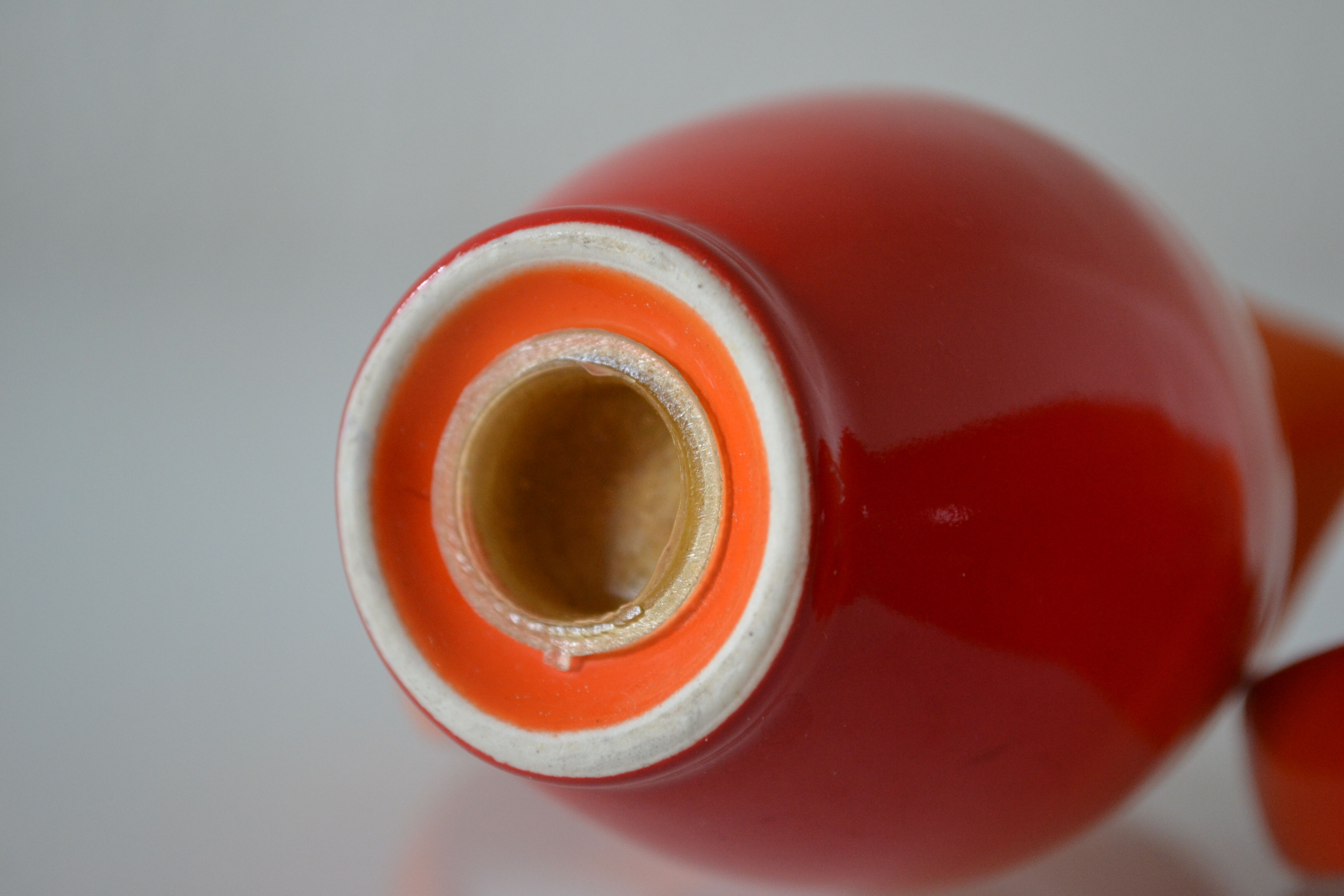 Le Creuset orange advertising salt and pepper