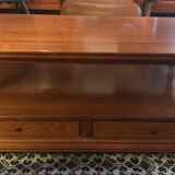 Coffee table in cherry finish