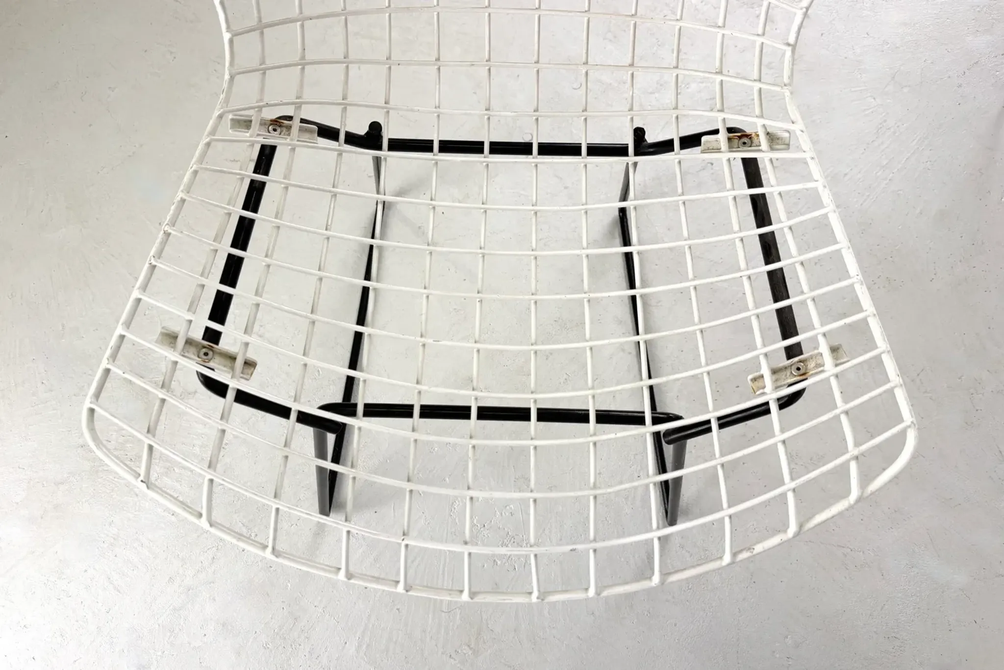 Set of 4 chairs model 420 by Harry Bertoia for Knoll – 1950s