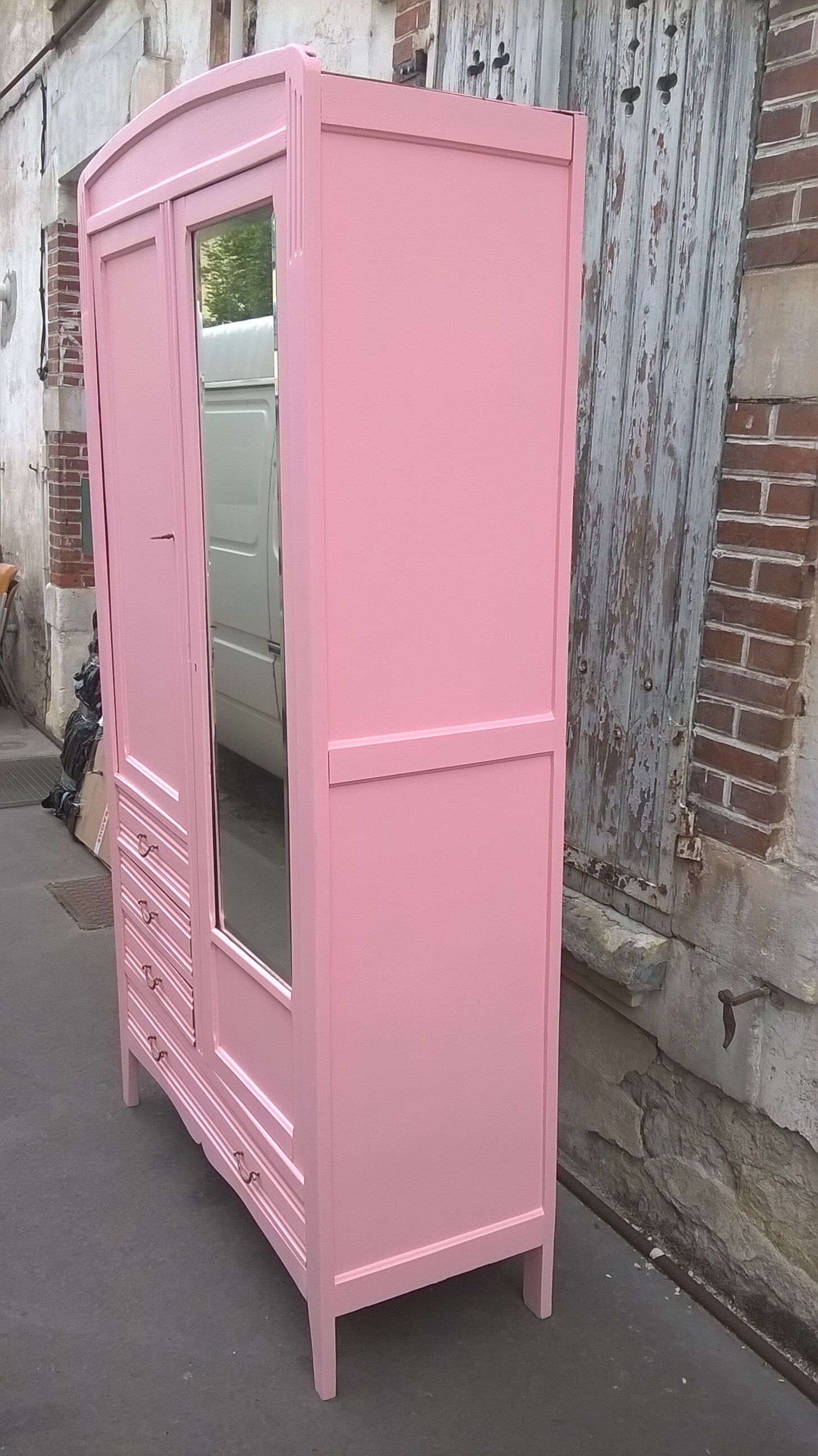 Parisian wardrobe year 30