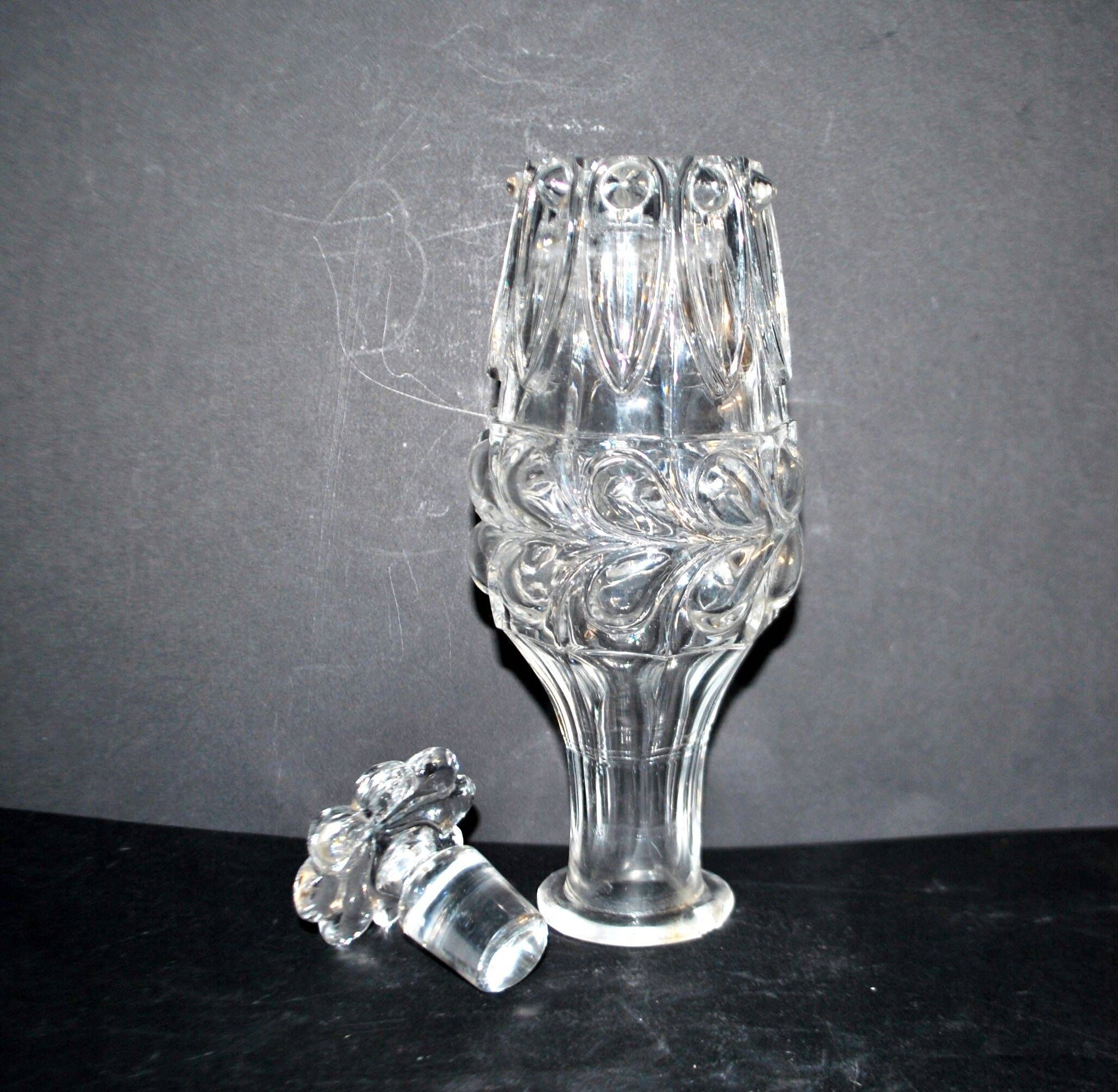 Cut crystal liqueur carafe Laurier Saint-Louis 1840