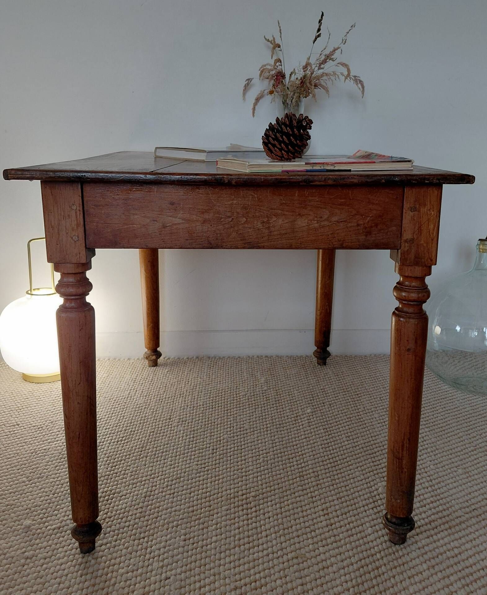 Table / Vintage cherry wood desk with turned legs – Natural patina