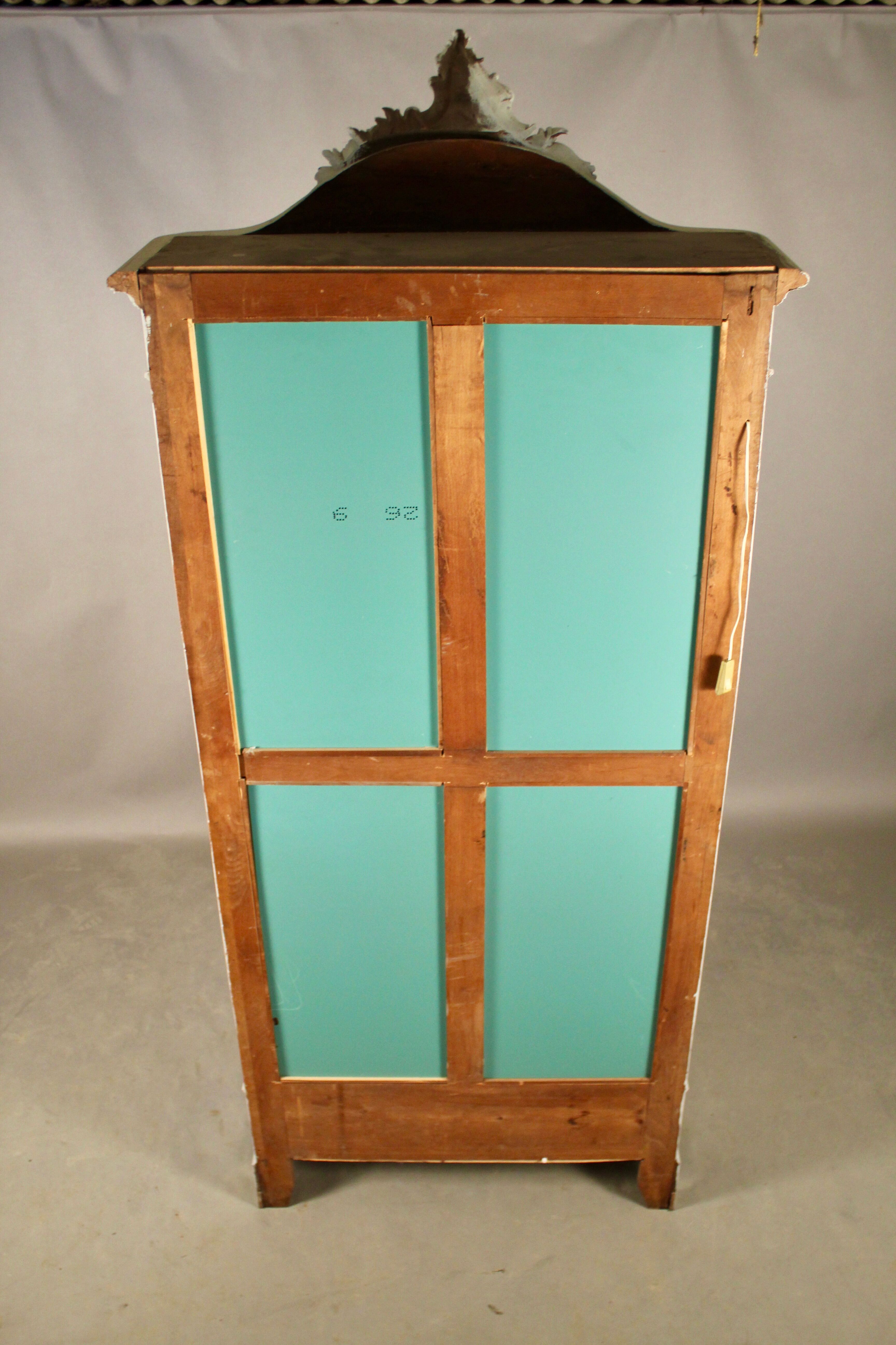 Louis XV style presentation furniture, painted wood