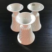 Lot de 3 coupes à café en porcelaine