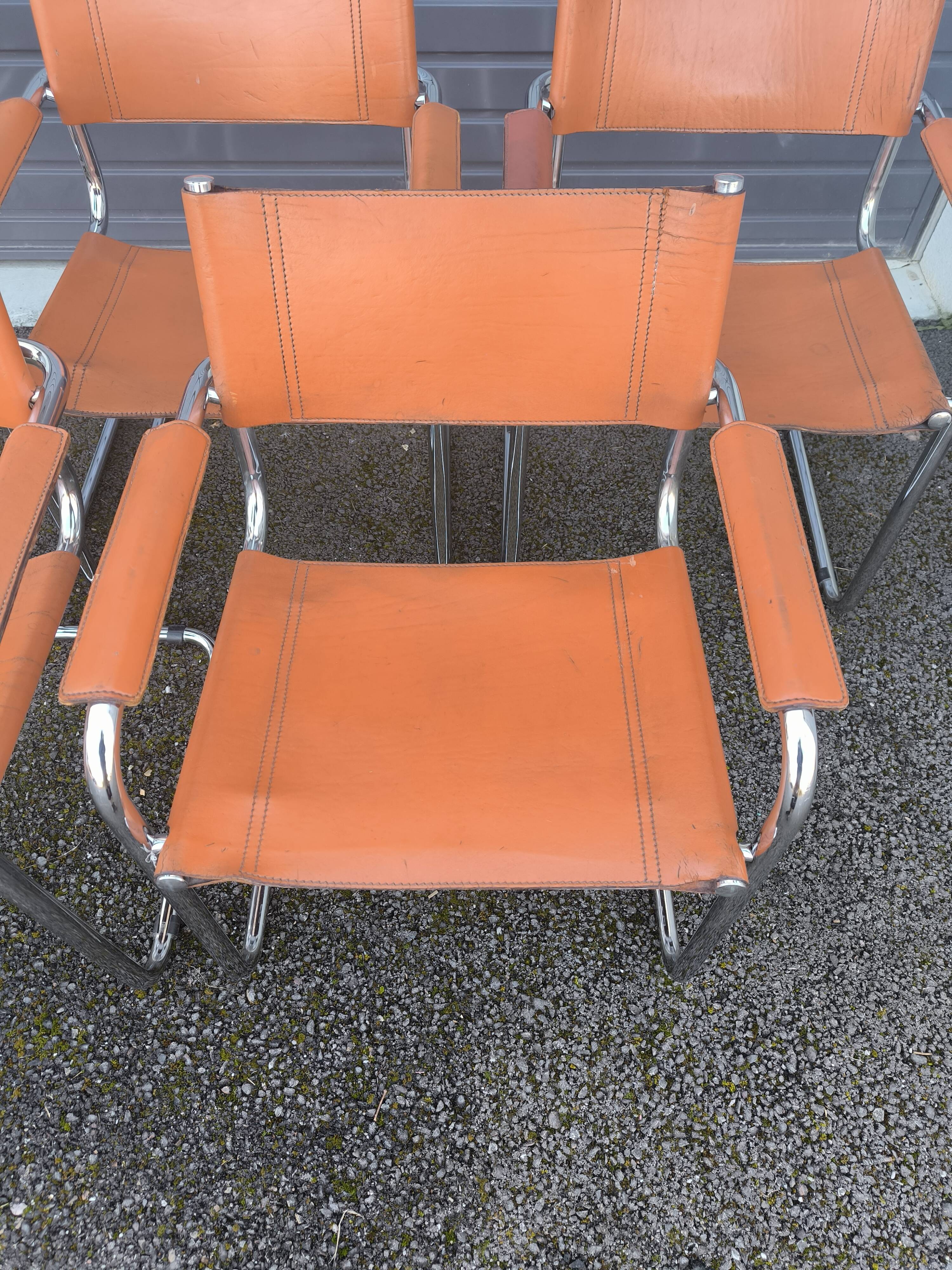 Cantilever chairs in the style of Matteo Grassi