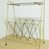 Side table with magazine rack