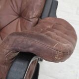 1970s, Swedish design by Bruno Mathsson, model "Pernilla",  leather.