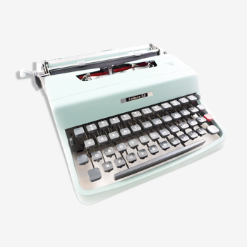 Machine à écrire olivetti lettera 32 bleue pastel