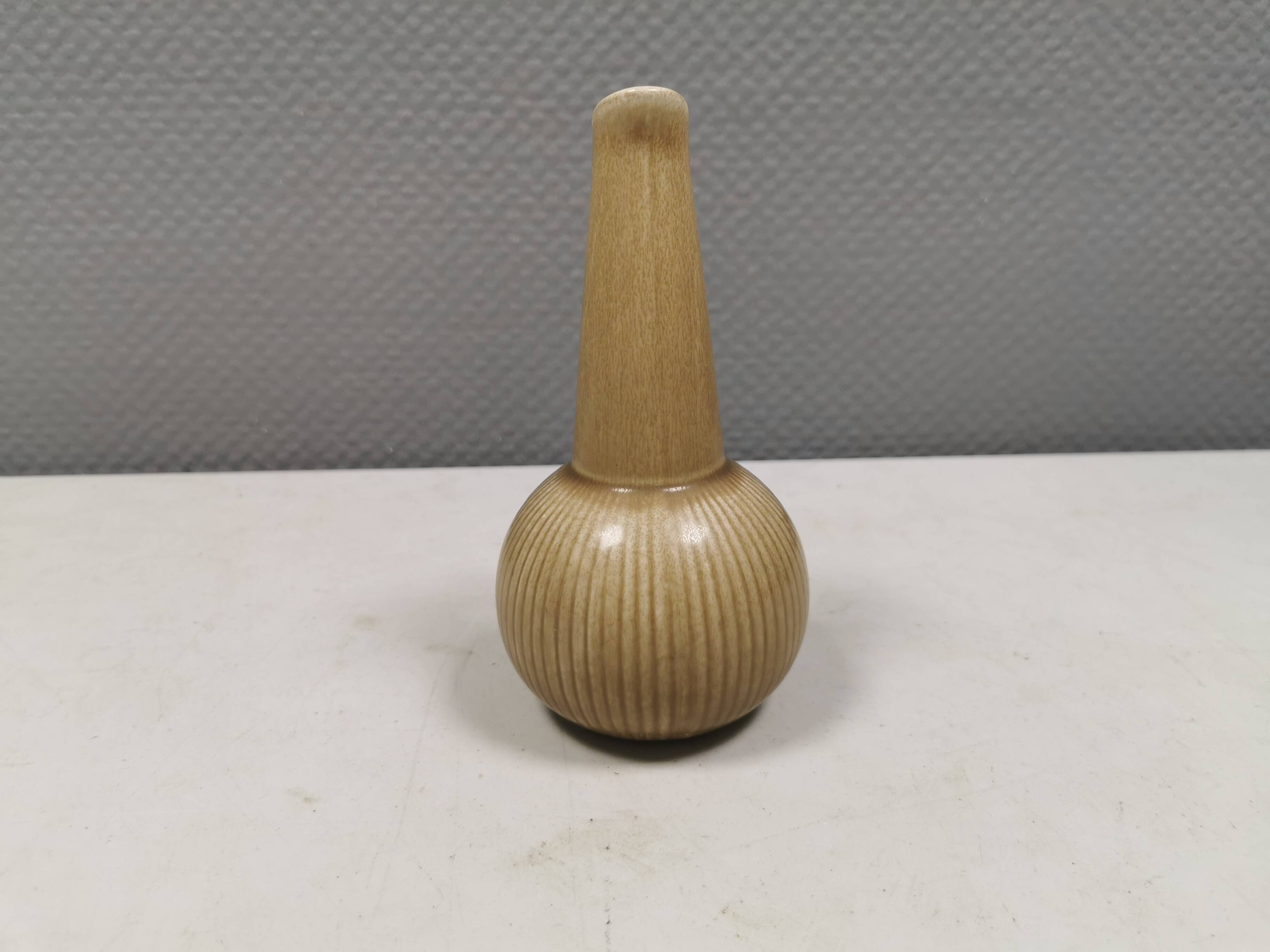 A Ritzi vase with handle by Gunnar Nylund  for Rörstrand, Sweden 1960s.