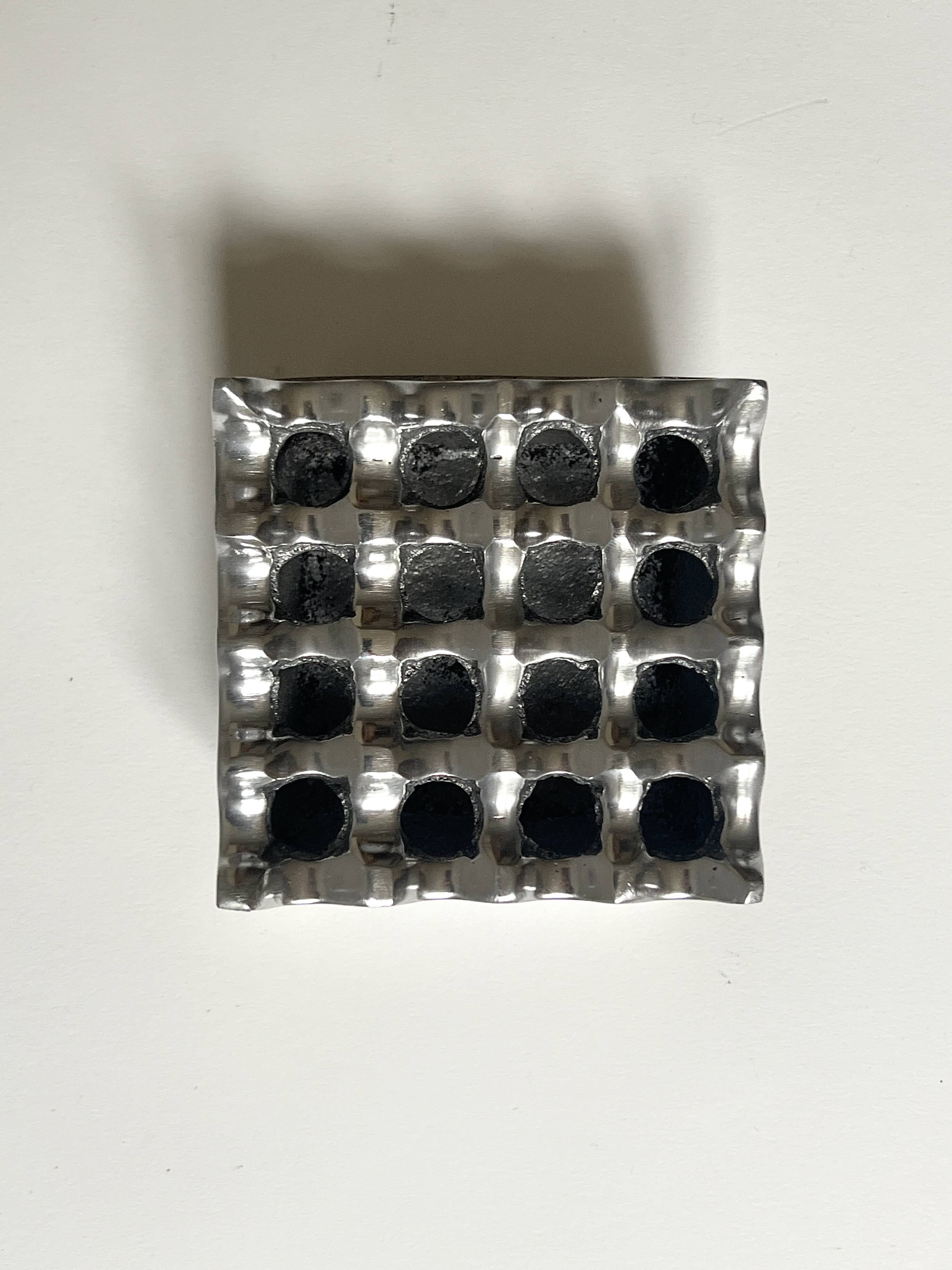 Mid-century chrome metal ashtray in the Ultima 15 style, 1970 design.