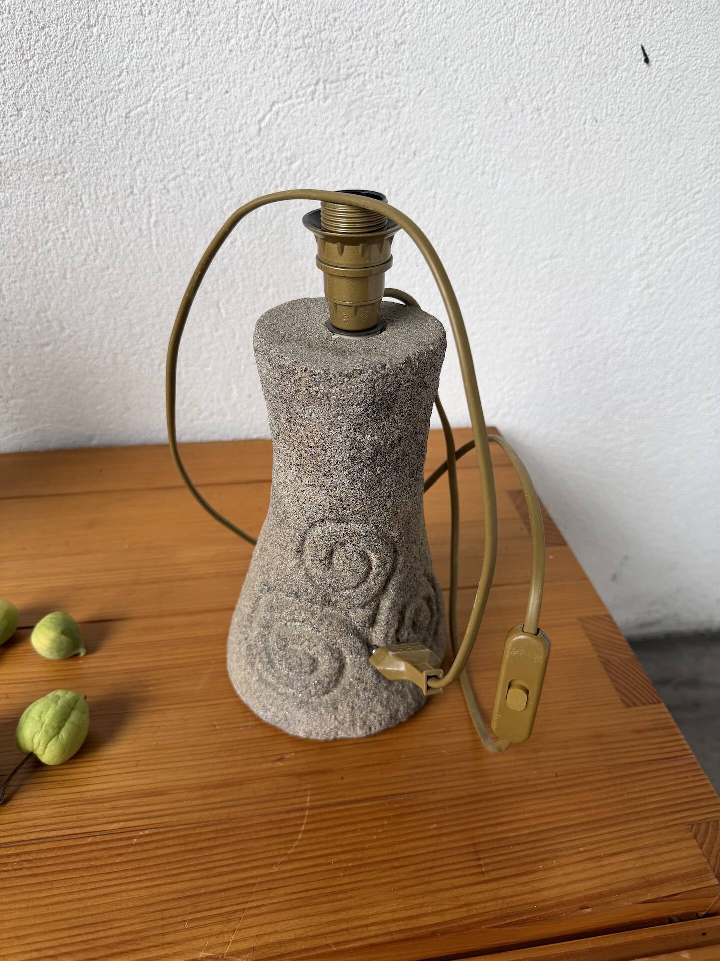 Lampe de bureau ou de table granit pierre sculptée 1970