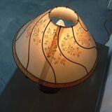 Lampe avec volutes en fer forgé et abat-jour ancien