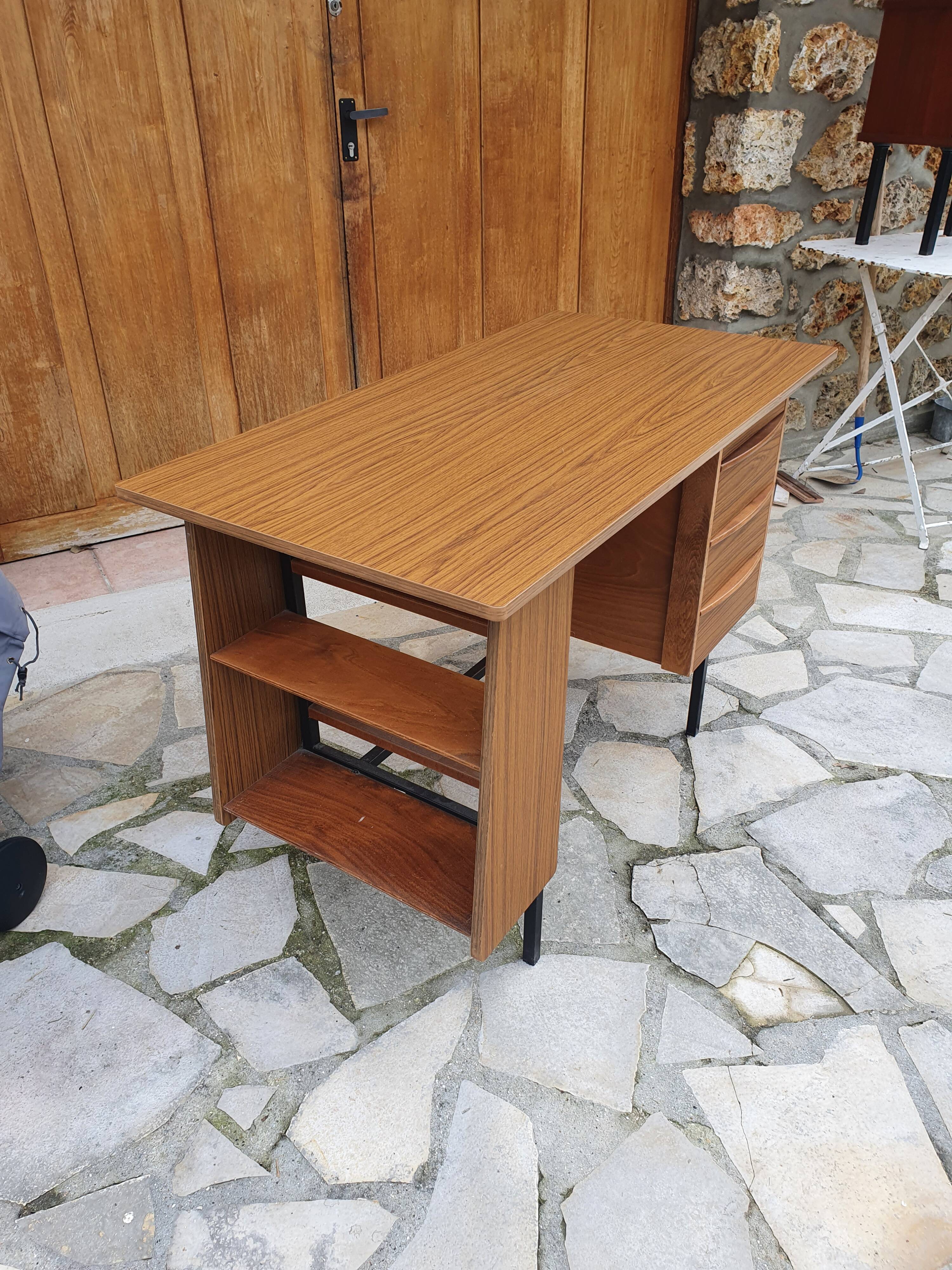 Vintage modernist office