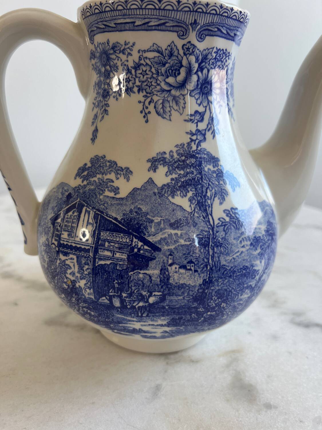 Luneville the cottage teapot