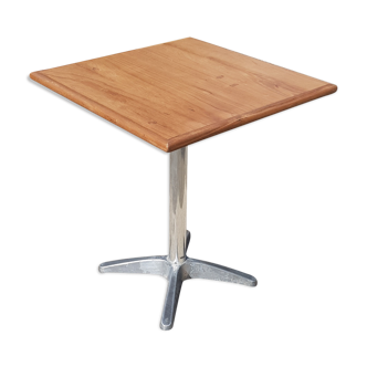 Foldable bistro table with teak top and aluminum base
