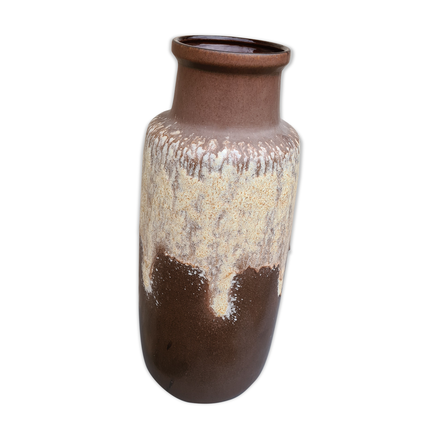 Ceramic umbrella door