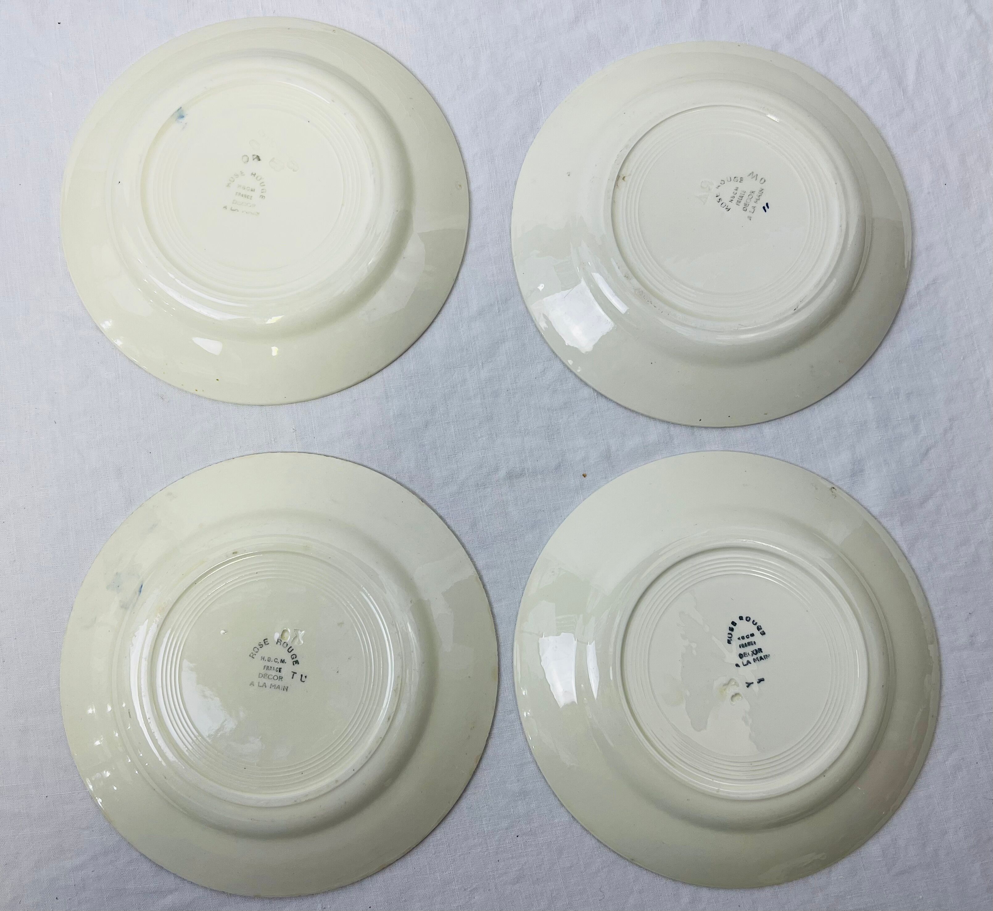 4 assiettes vintage fleurs rose rouge HBCM