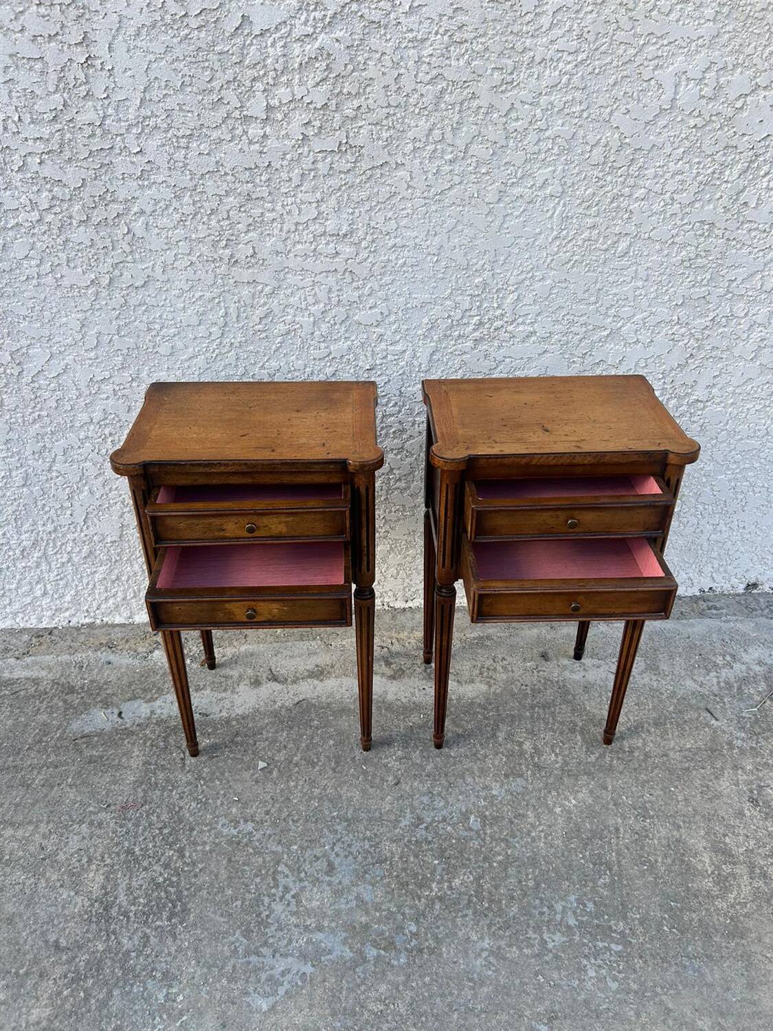 Paire de chevets style Louis XVI