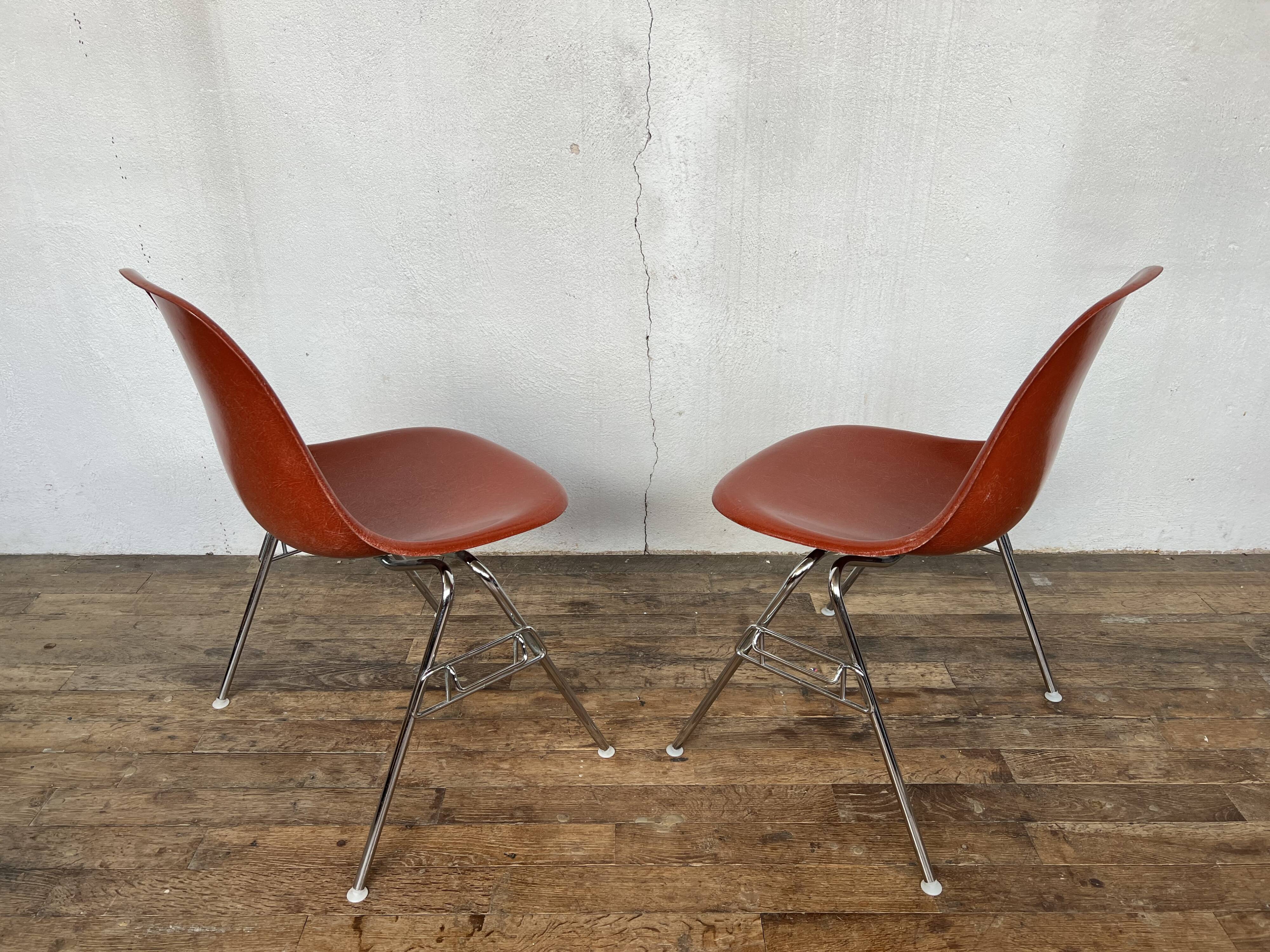 -Eames Terracotta fiberglass chair pair Hermann miller for vitra