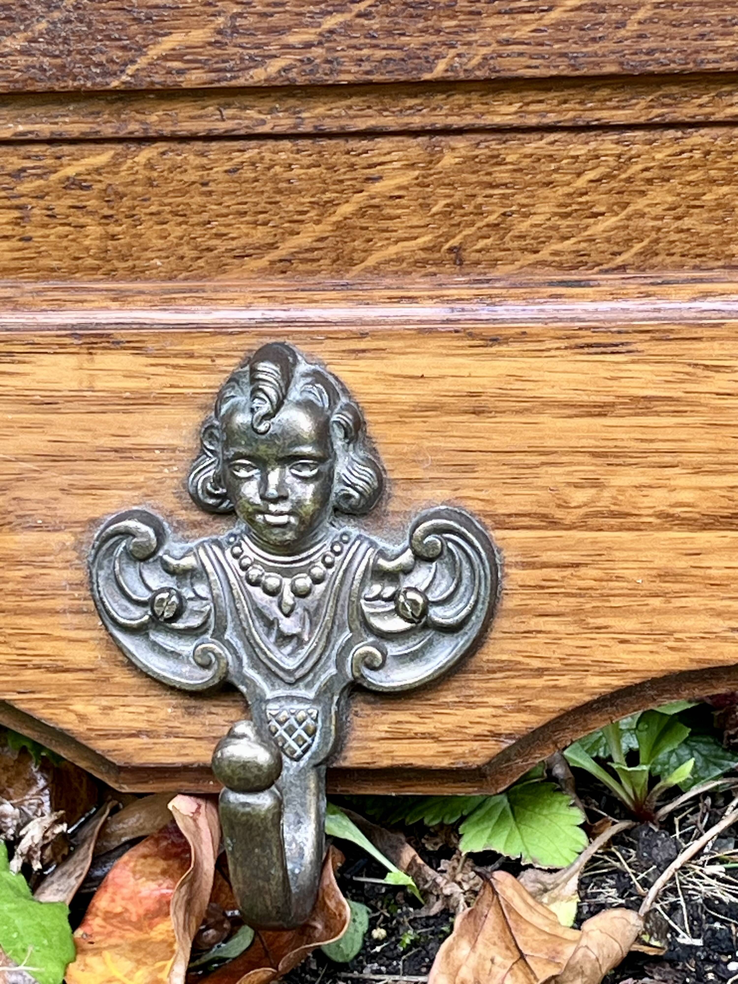 Wall coat rack - 6 hooks - Oak