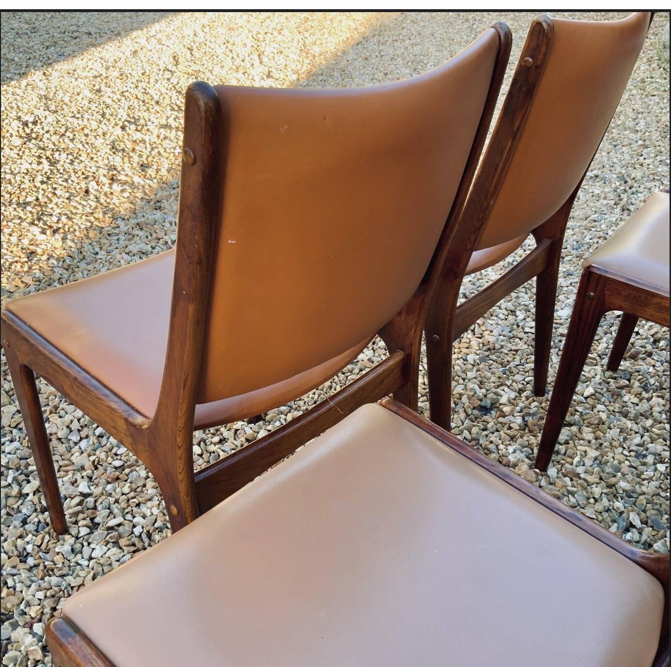 8 chaises scandinaves années 1960 de johannes andersen en palissandre massi