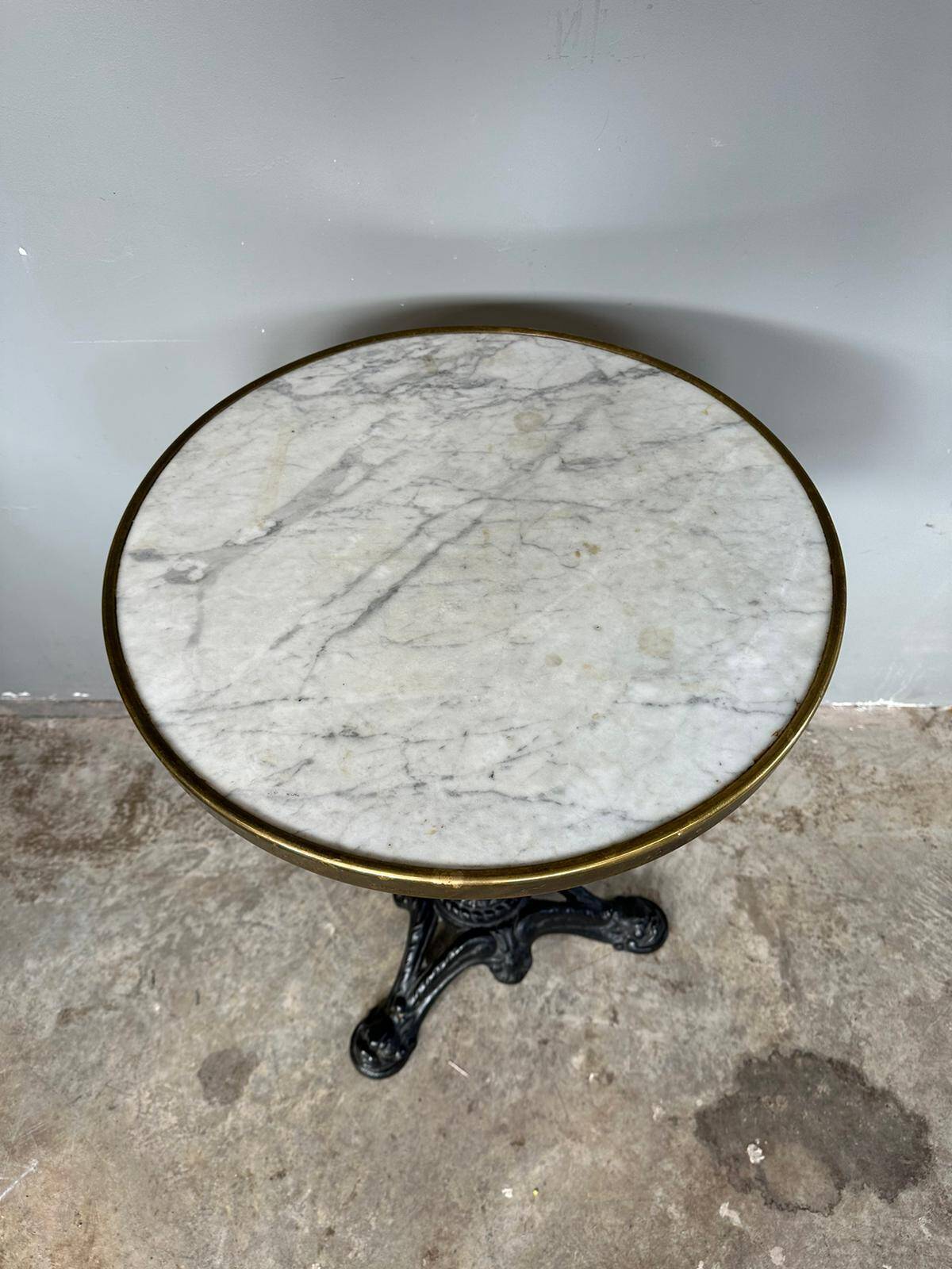 Godin Parisian bistro table in cast iron and marble top