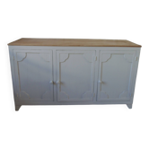 Vintage low sideboard with 3 doors, pearl gray patina, wooden top.