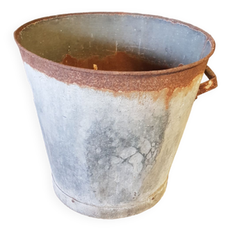 Large zinc basin