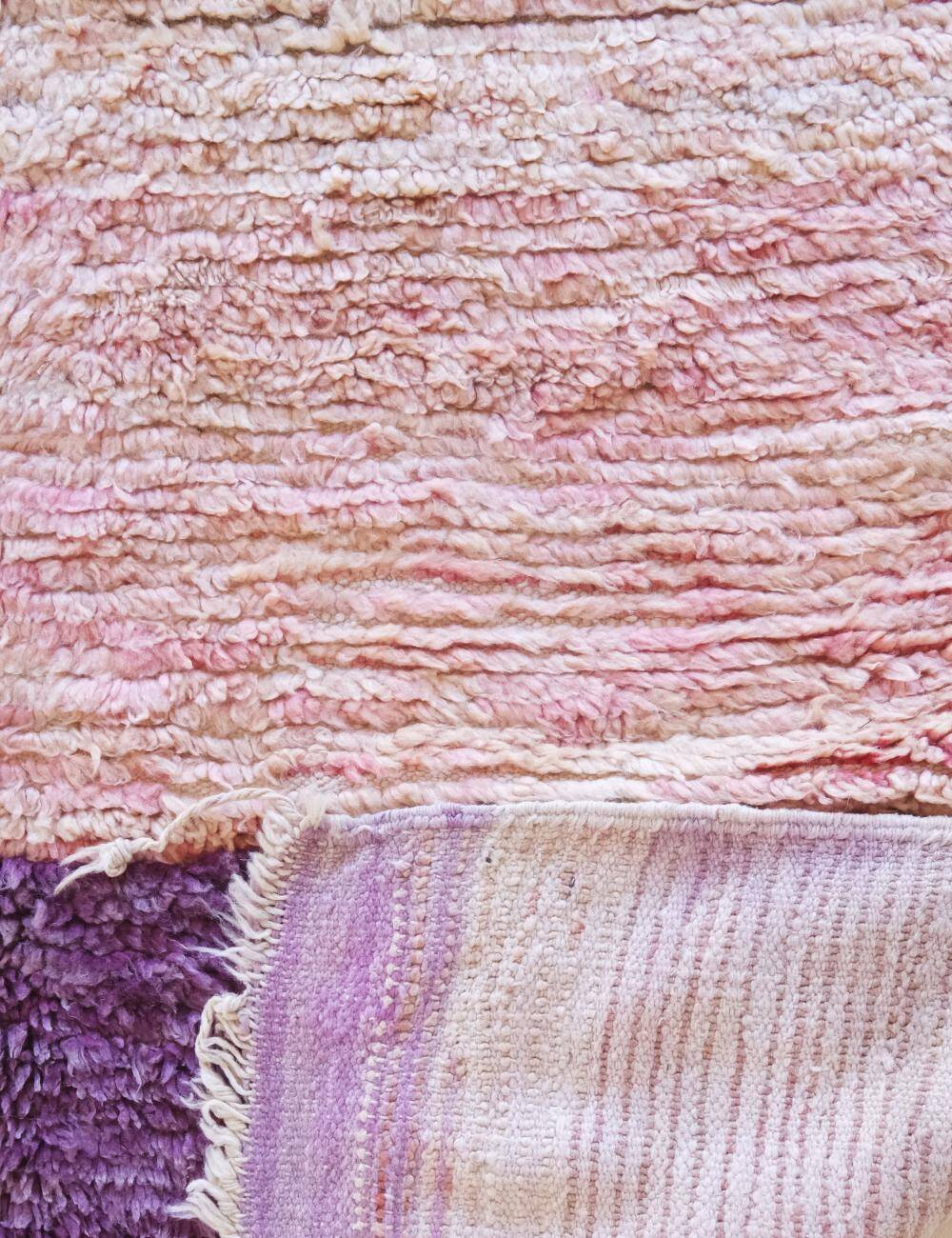 Modern Berber Rug - 274 x 167 cm