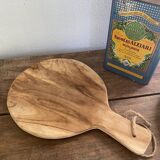 Cutting board, hanging rope