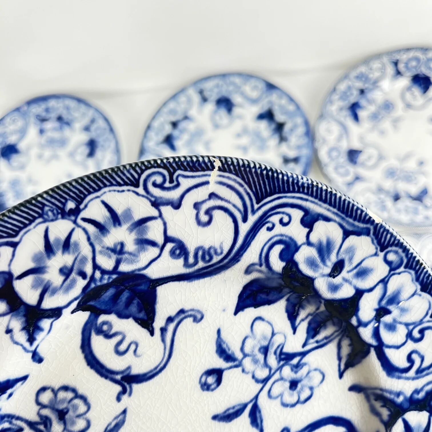 Set of 6 dessert plates in ironstone "Flora" – Creil et Montereau, 19th century, blue