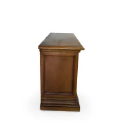 Elegant antique Italian chest of drawers, dating from the 20th century