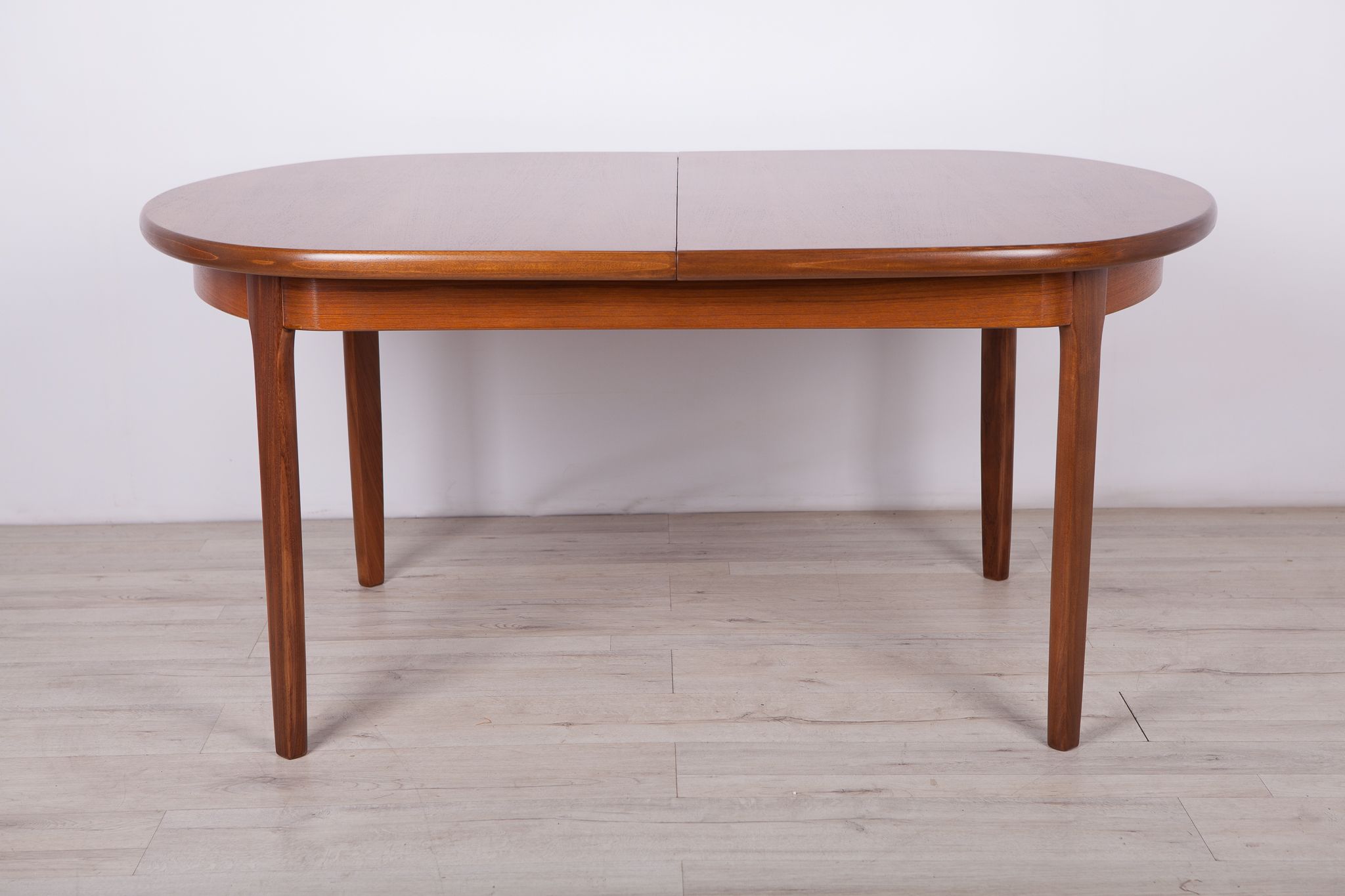 Mid-Century Teak Oval Dining Table from Elliots of Newbury, 1960s