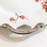 Plat fleuri en porcelaine