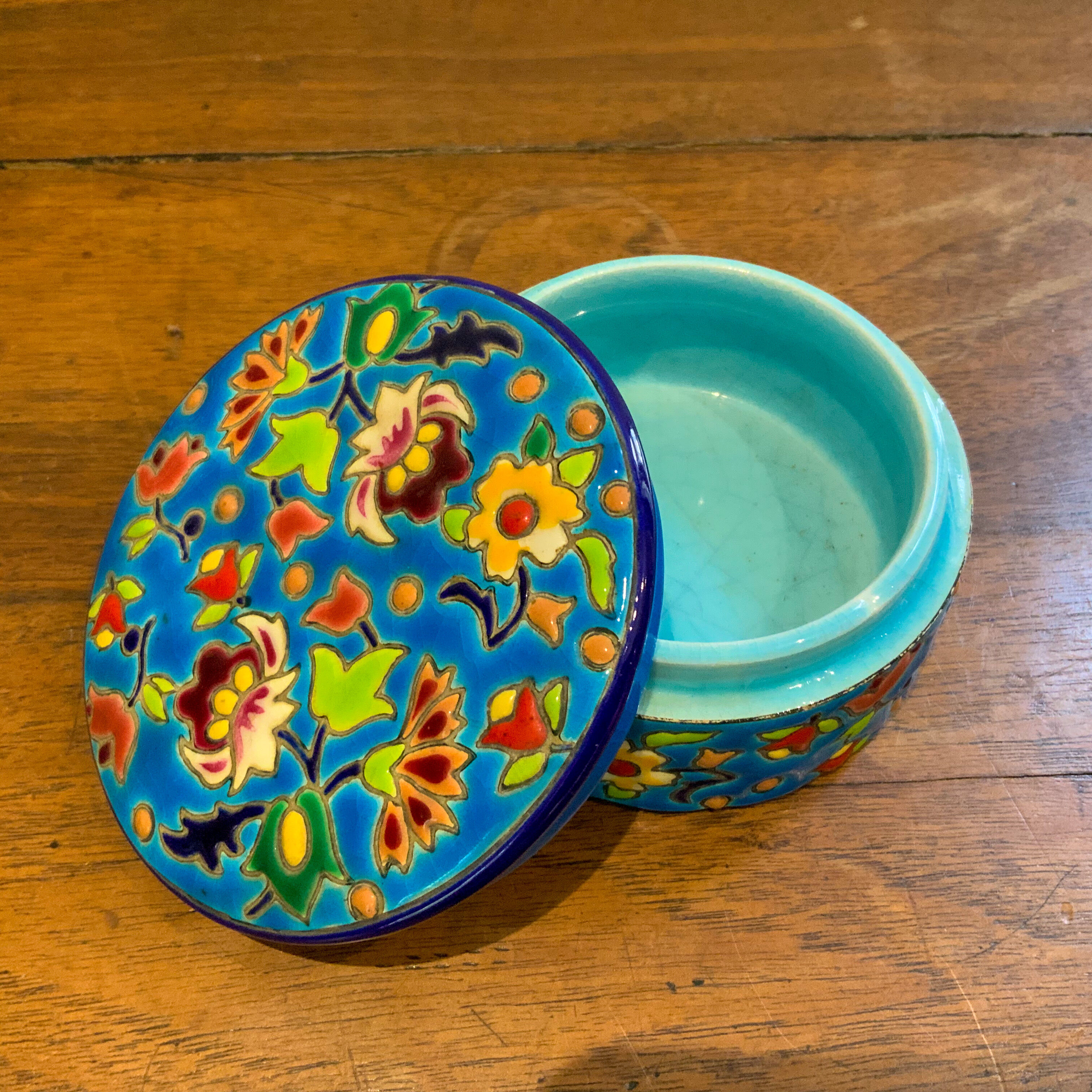 Round box in Longwy enamels