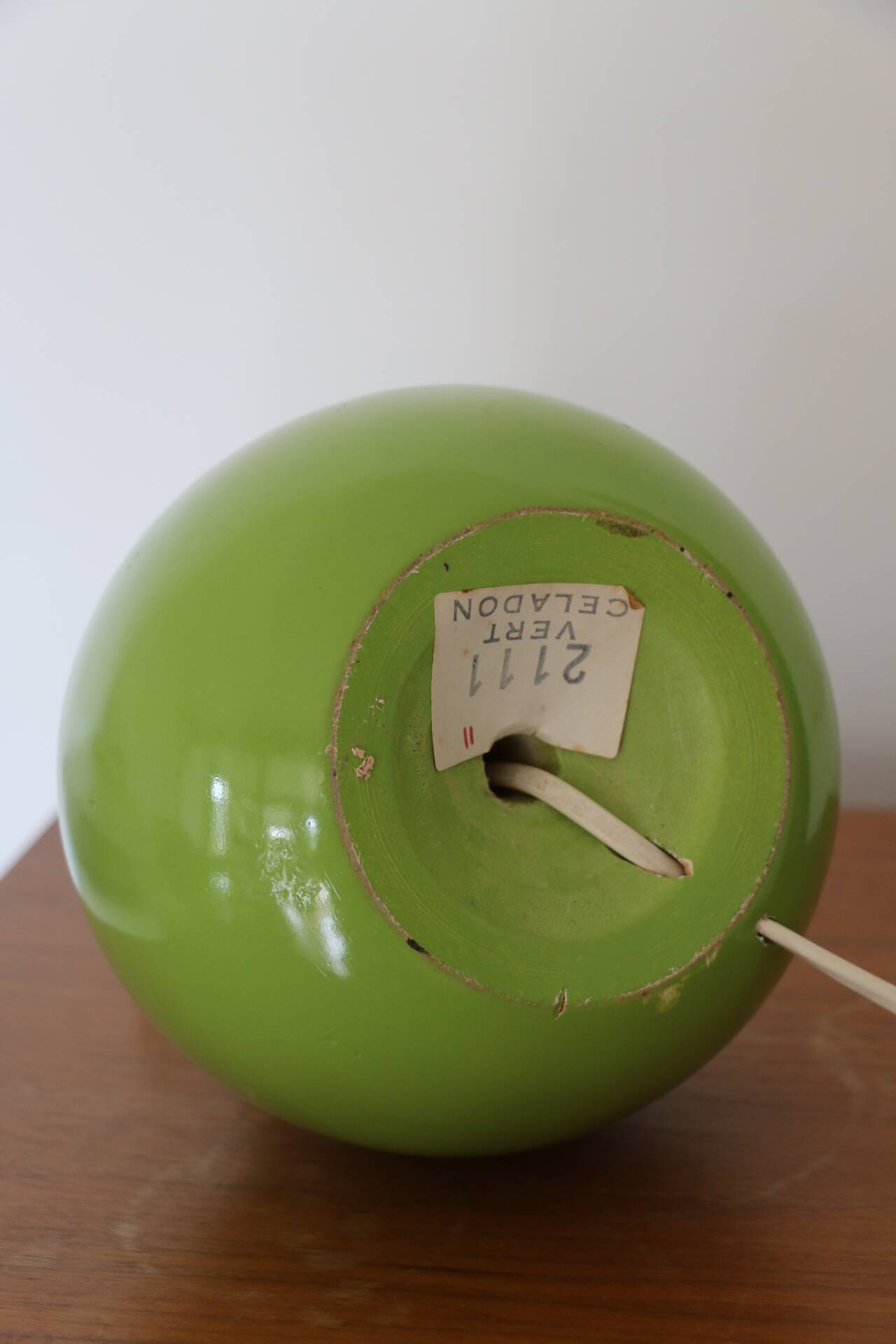 Green wooden lamp base (without lampshade)