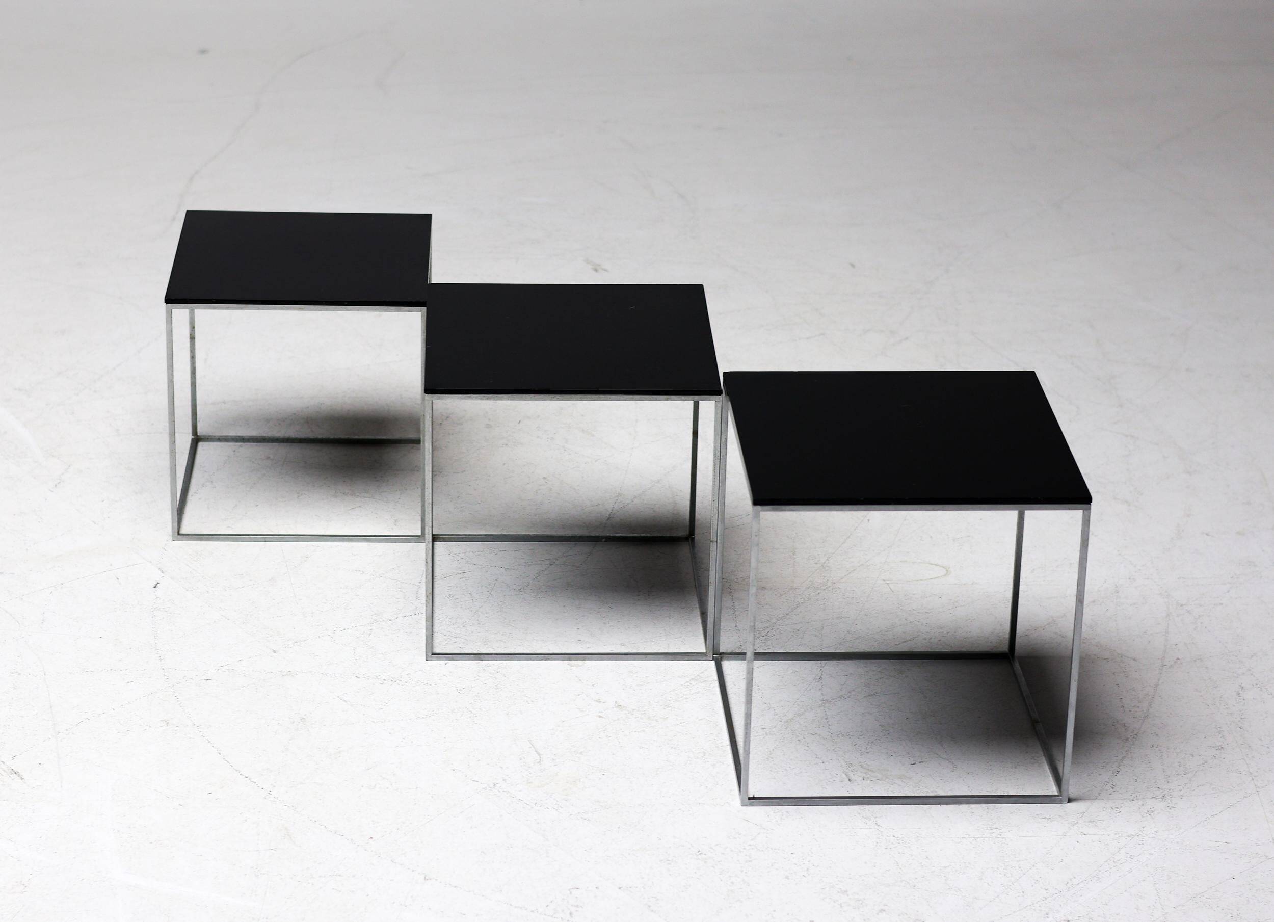 Tables gigognes PK71 de Poul Kjærholm pour E. Kold Christensen, début de la production de 1960