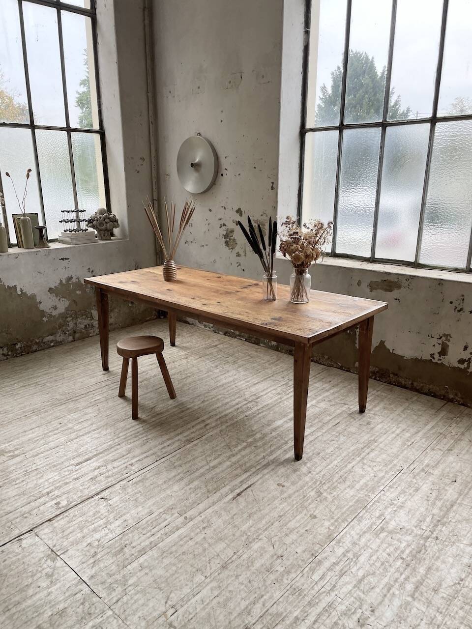Farmhouse table with spindle legs 2m