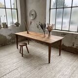 Farmhouse table with spindle legs 2m