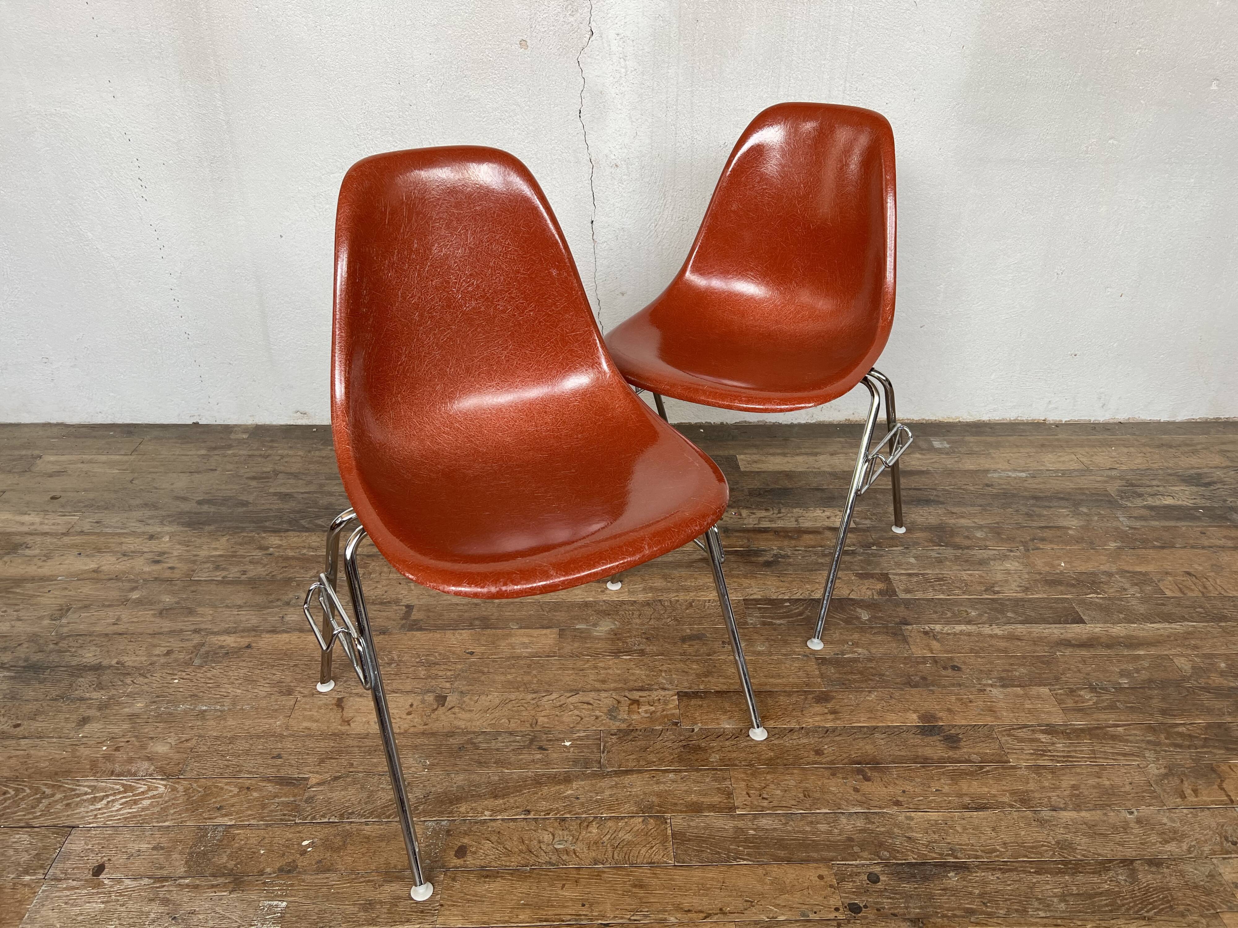 -Eames Terracotta fiberglass chair pair Hermann miller for vitra
