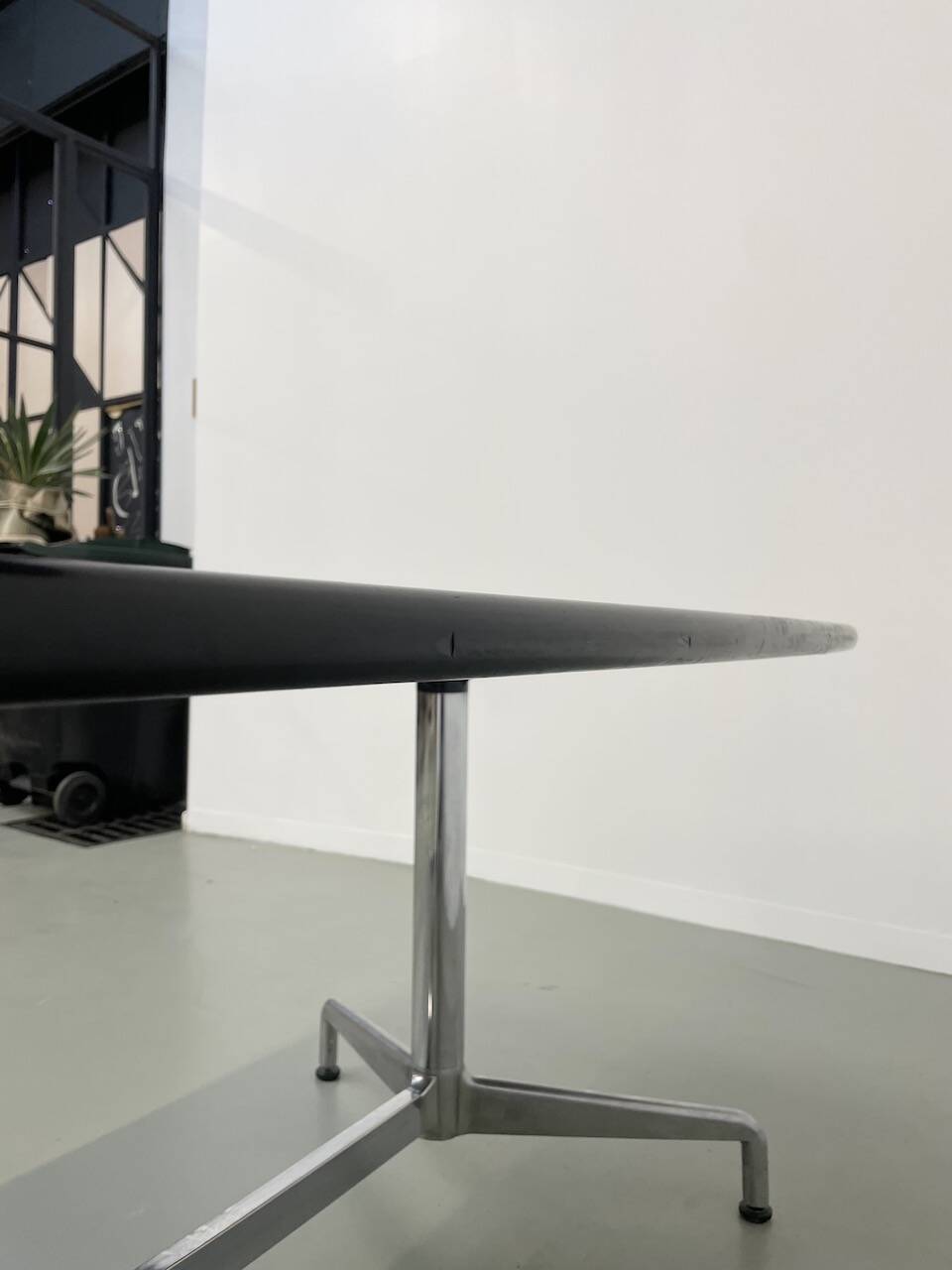 Giancarlo Piretti conference table