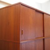 Armoire en teck, design danois, années 1970, production : Danemark