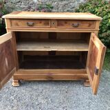 Old low sideboard in solid cherry wood from the 1900s.