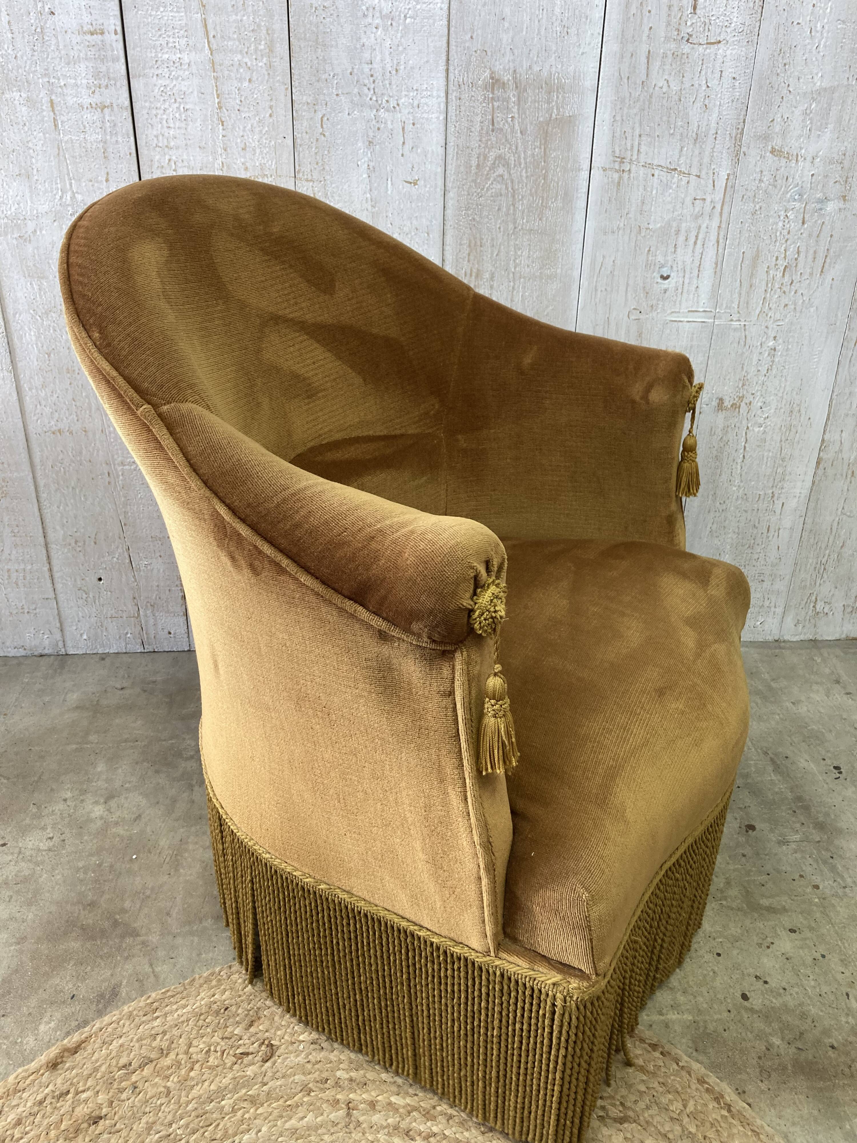 Vintage toad armchair